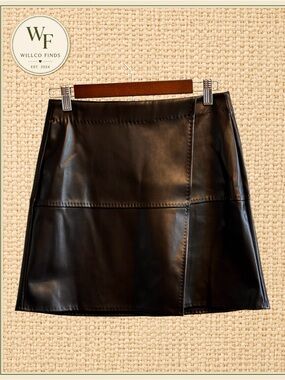 Max Studio Black Faux Leather Mini Skirt with Panel Stitching Size XS